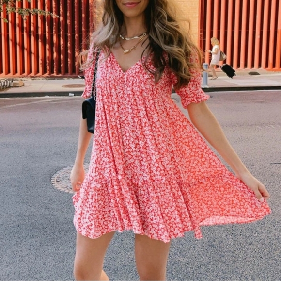 Vestique Miss Independent Red and White Floral Dress. - Picture 4 of 14